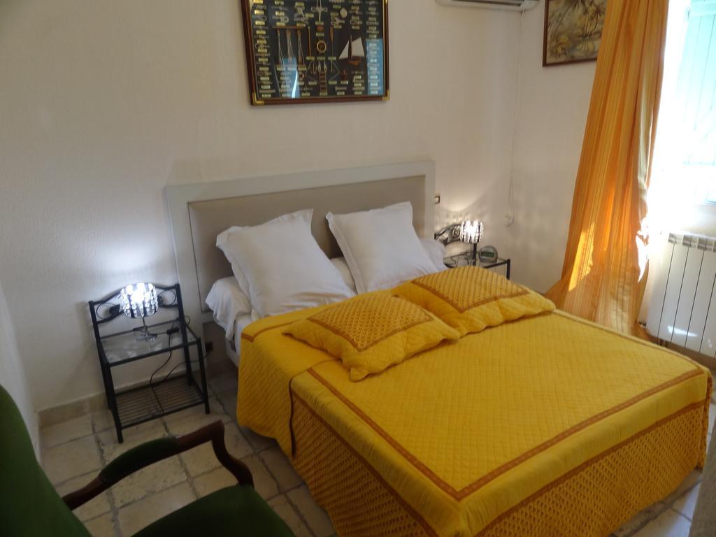 Locations Des Alpilles Apartment Saint-Rémy-de-Provence Room photo