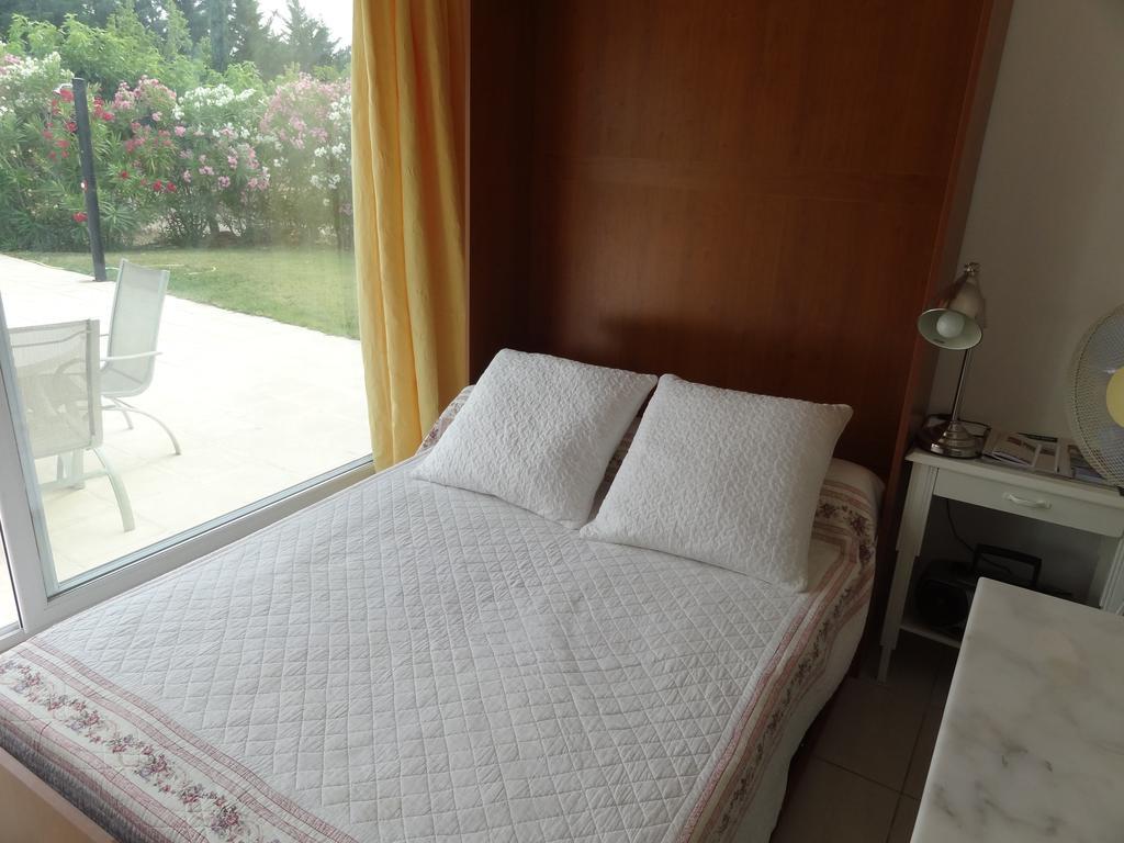 Locations Des Alpilles Apartment Saint-Rémy-de-Provence Room photo