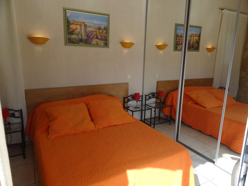 Locations Des Alpilles Apartment Saint-Rémy-de-Provence Room photo